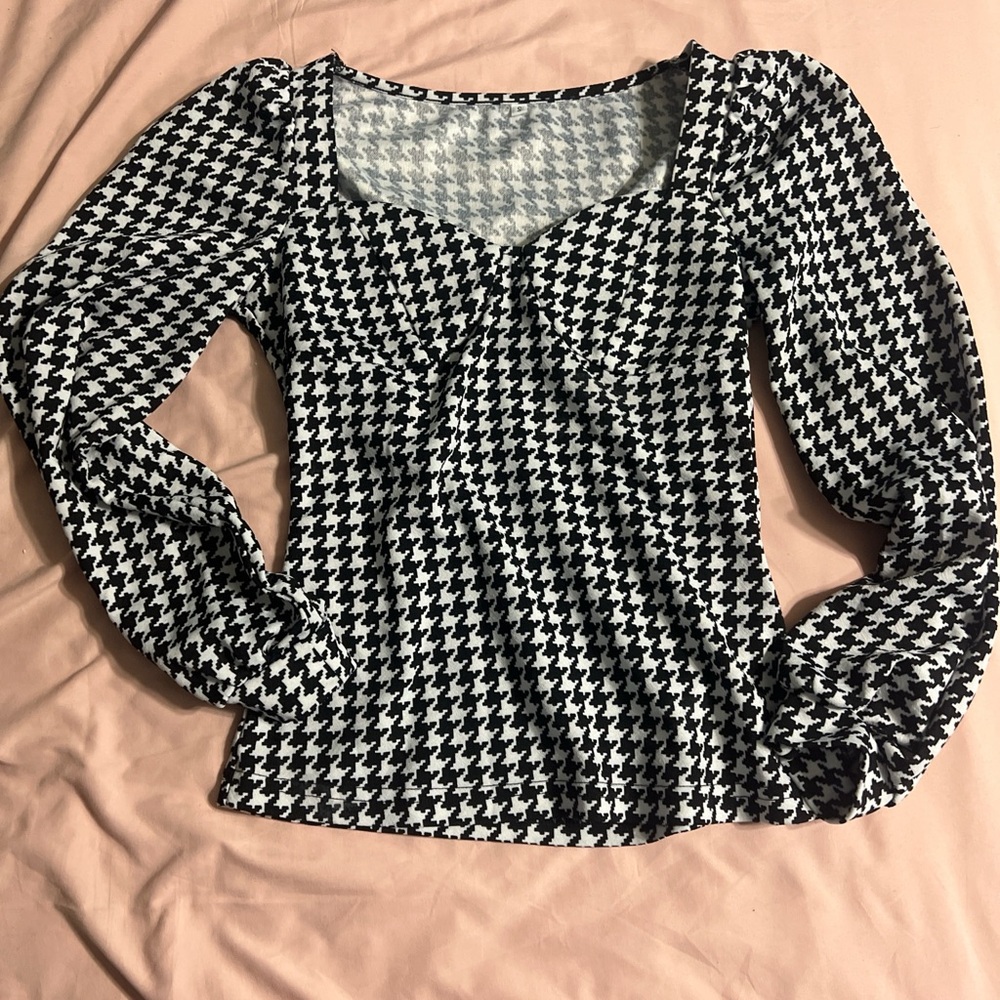 Black and White Houndstooth Long Sleeve Top Blouse